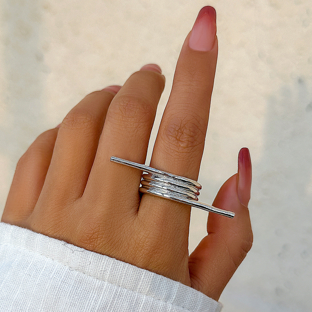 Metallic smooth butterfly ring for women, simple and exaggerated French bow ring