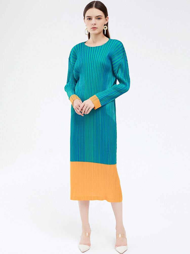 Pleated Striped Dress New Autumn Korean Fashion Casual Long Dress Long Sleeve Large Size Women Clothing