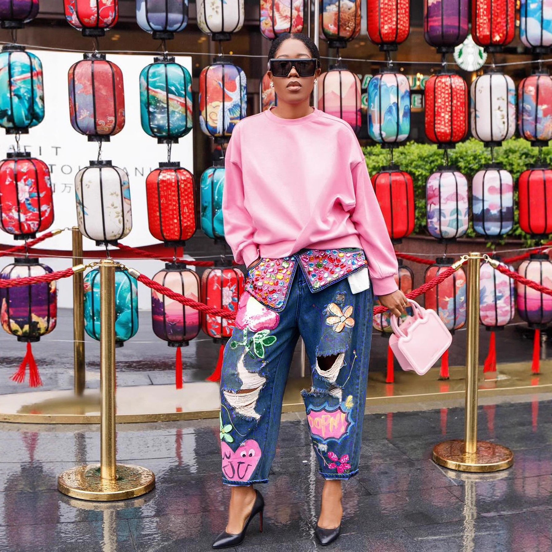 Fashion Denim Jeans with Rhinestone Embellishment and Cut-Out Design Printed Pattern, Casual Wear