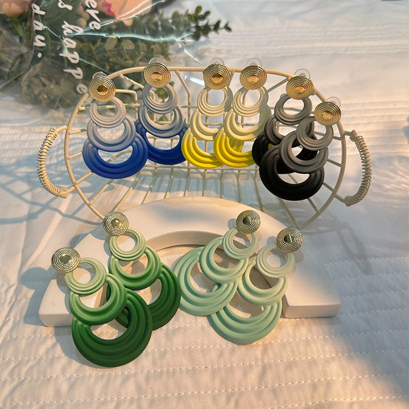 Fashion exaggerated stitching geometric circular gradient earrings