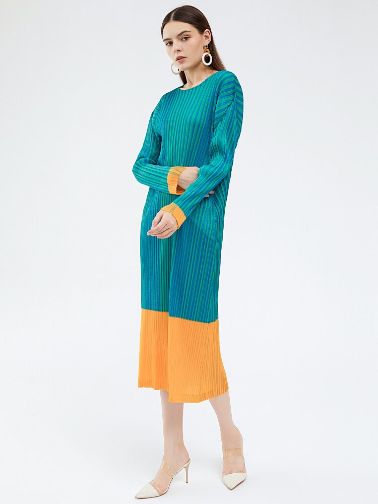 Pleated Striped Dress New Autumn Korean Fashion Casual Long Dress Long Sleeve Large Size Women Clothing