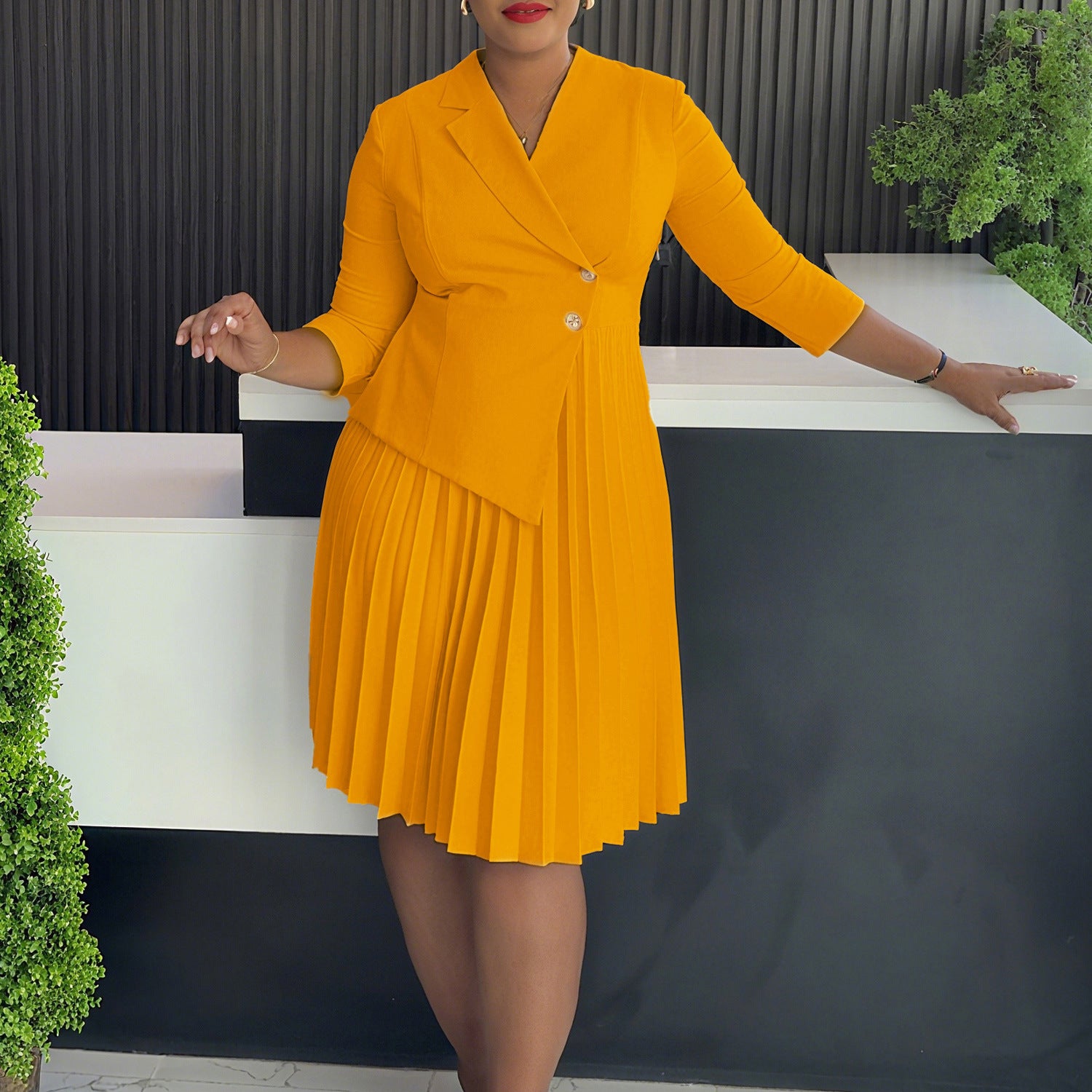 Suit collar pleated dress