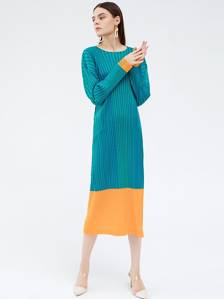 Pleated Striped Dress New Autumn Korean Fashion Casual Long Dress Long Sleeve Large Size Women Clothing