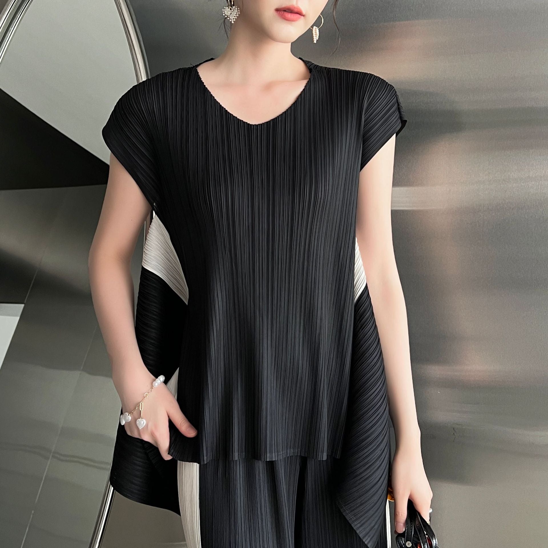 High-end Pleated Fashion Irregular Casual Top and Pants Set