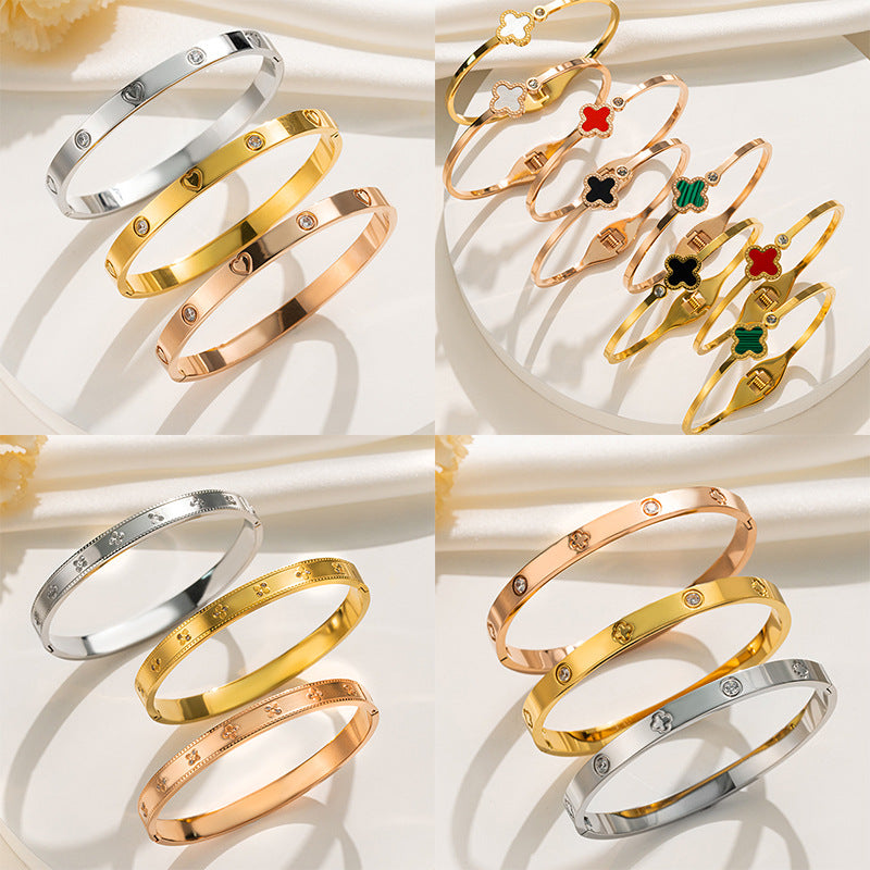 This full bracelet exudes a high-end feminine charm and is a sophisticated and elegant accessory